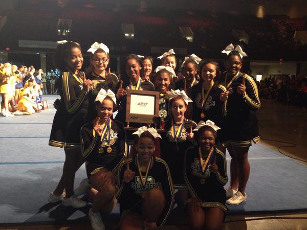 IslanderSpirit's tweet image. #tbt to last year's State cheerleading competition! Still so proud. #islanderswin