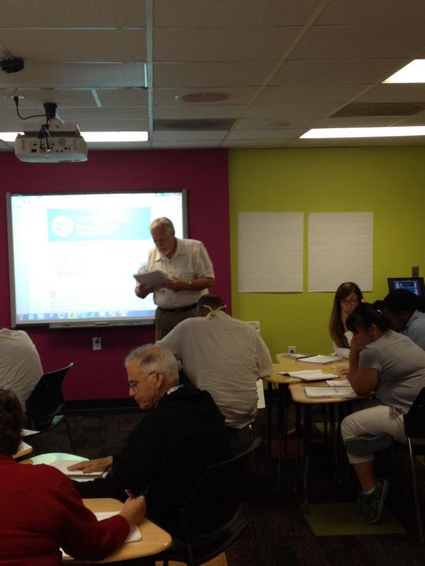 iPrepMath's tweet image. Day 4: Teachers presenting a #carnegielearning textbook lesson to their peers via a fish bowl activity.