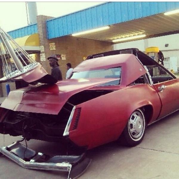 HeriCer20's tweet image. @twin_swanga_accessories puttin togetha a #1967 #Eldorado #TransformerEdition