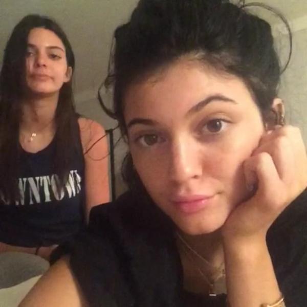 Kendall and Kylie this is the reason why i love these sisters. They are so cute aw