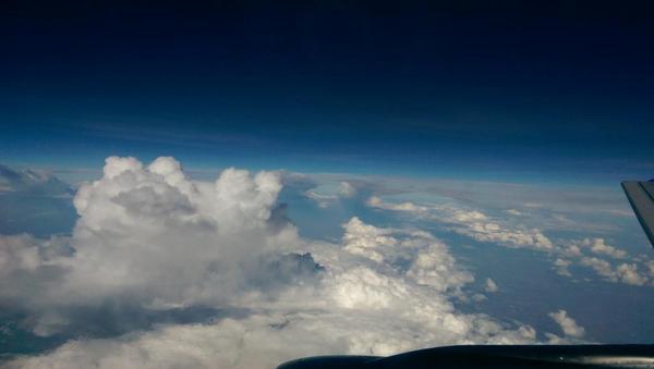 arunnechlani's tweet photo. It's good to travel in cloudy weather, some Cloud pics captured from #HTCOneM8 #InFlightView #Oneography @htc http://t.co/gE2dD4jCs7