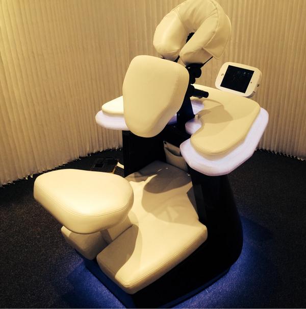 mitzigaskins's tweet image. Check out our new luxe massage chair for #spabyjw @JWMarriott