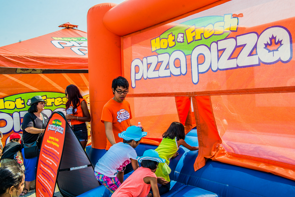 ontario_indy's tweet photo. .@PizzaPizzaLtd brought delicious food &amp; lots of fun to #2inTO! Thanks for an awesome weekend. http://t.co/DMk65XK7ca