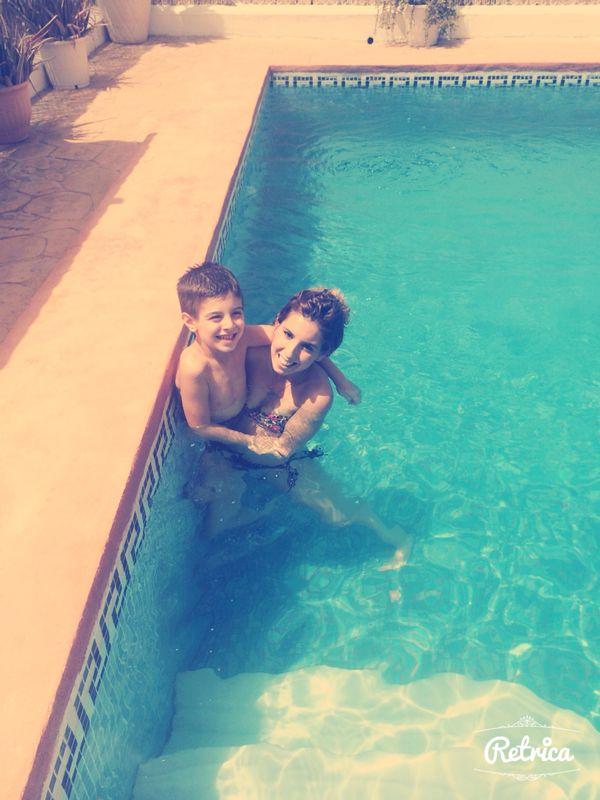 Mel19lopez's tweet photo. Dia de pisci con mi @beatrizortizmur  y mi pequeño!!! ;) os quiero! http://t.co/g7b26MLjwY
