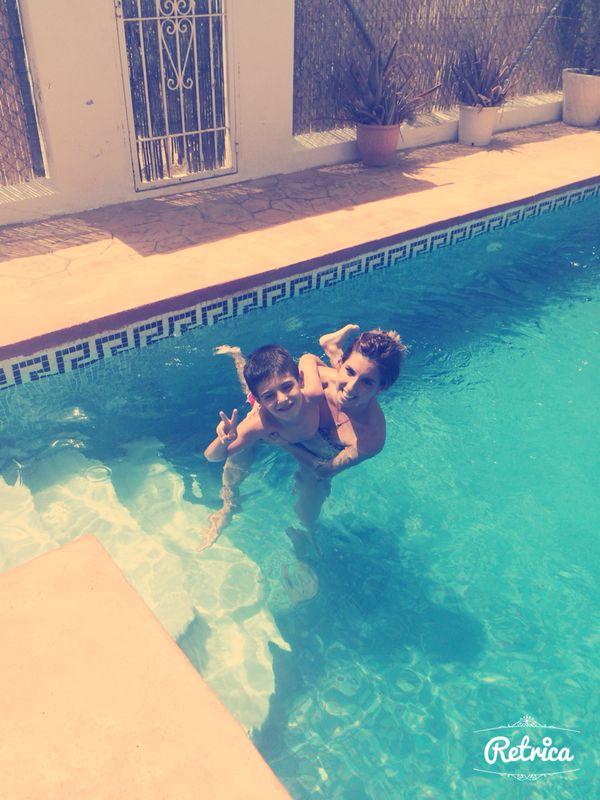 Mel19lopez's tweet photo. Dia de pisci con mi @beatrizortizmur  y mi pequeño!!! ;) os quiero! http://t.co/g7b26MLjwY
