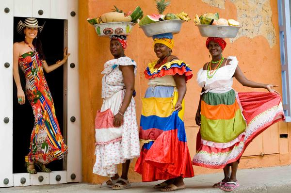 Кубинский национальный. Кубинский национальный костюм. Платье в кубинском стиле. Кубинский костюм женский. Кубинский стиль в одежде.