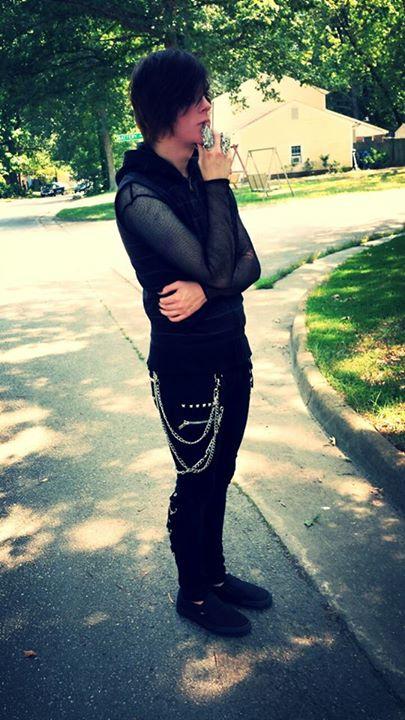 OnlyLiveOnce0 tweet picture