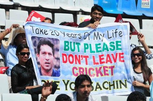 SRTanvi's tweet photo. @sachin_rt love u sir
Want birthday wish frm u sir ji
I am very lucky to birth on sachinist era :) http://t.co/yHxnb28uaq