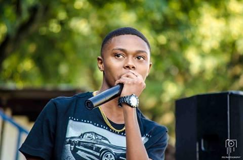 reece_youngking's tweet photo. Hyping @pH_Superman On That #Chilling Verse And Hook . #TheReeceEffect http://t.co/YLEll1T5OL