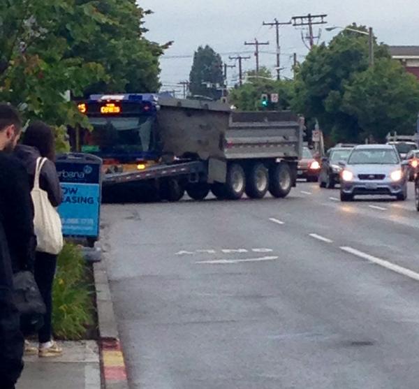 chelseynelson's tweet image. For today's morning episode of "I hate the bus", here is the bus/truck I was supposed to get on to work. #BusFail