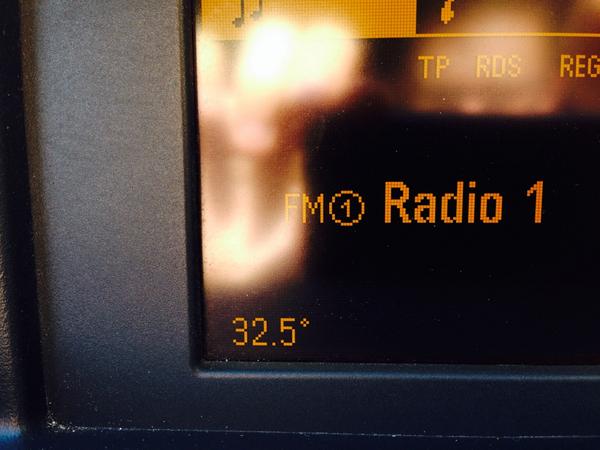 NathRadford's tweet photo. Only 32.5 degrees in my car 😰 http://t.co/ruB3LyICz2
