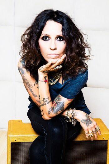 kieranhug's tweet photo. @RealLindaPerry love this picture ❤️ your tattoos are amazing💗 http://t.co/PiK3Drs51h