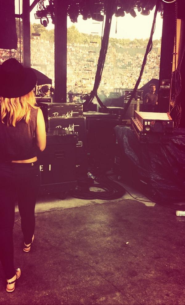 cirbymanchaca's tweet photo. Learning a lot &amp; having a blast! #lukebryantour @leebrice #ladiesofthesouth http://t.co/Ih0LVtKOzX