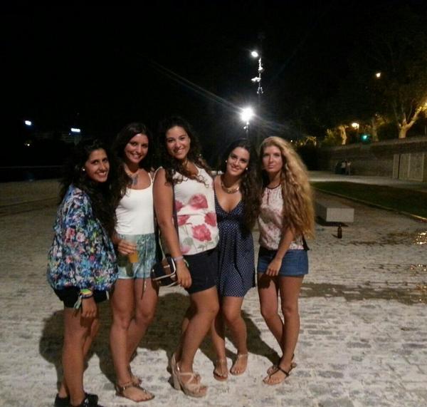 3Coral's tweet photo. "@merceruiz_8: Muelle y bilindo @beaabei @iinmarqez @3Coral @fatheieh @AguedaRoDa #marta http://t.co/dEbPBLAhcK"