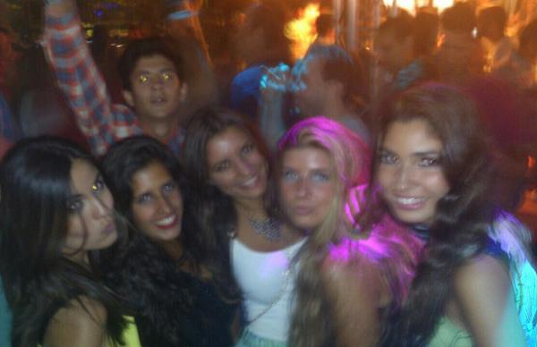 3Coral's tweet photo. "@merceruiz_8: Muelle y bilindo @beaabei @iinmarqez @3Coral @fatheieh @AguedaRoDa #marta http://t.co/dEbPBLAhcK"