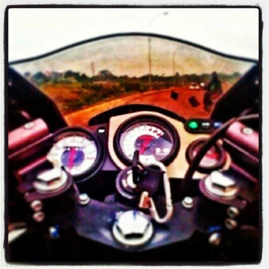 A_HarisD's tweet photo. Jalan depan sepi nih.. Gass broo http://t.co/w1UvUE5GTv