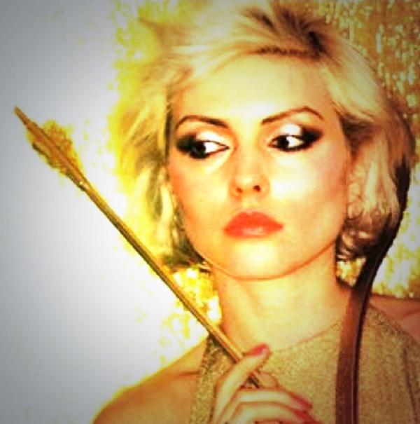 lock_lora's tweet image. Babe