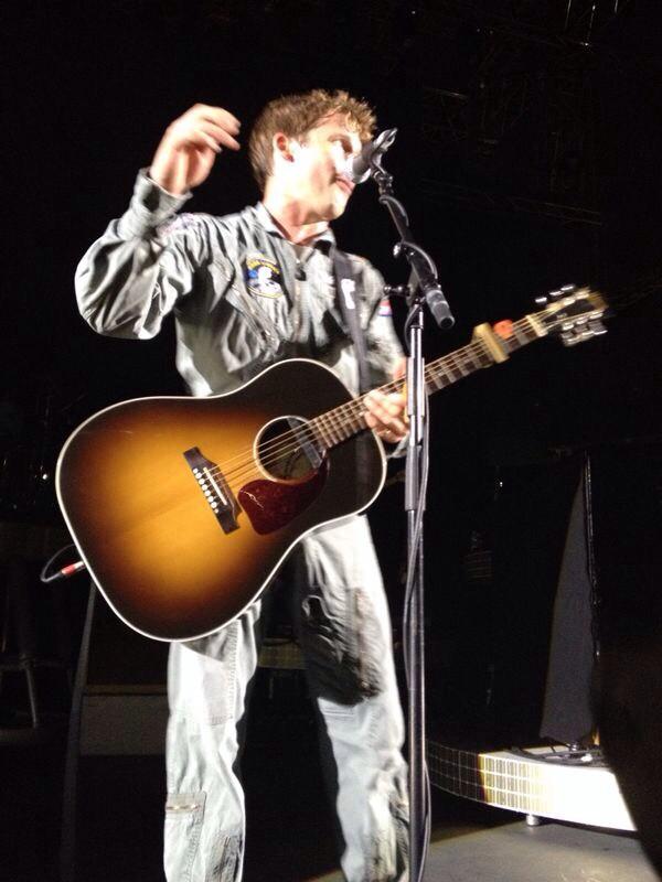 _michela_co_'s tweet photo. @JamesBlunt Roma concert 21/7 beautiful #concert #best ever http://t.co/1zEq9rScwX