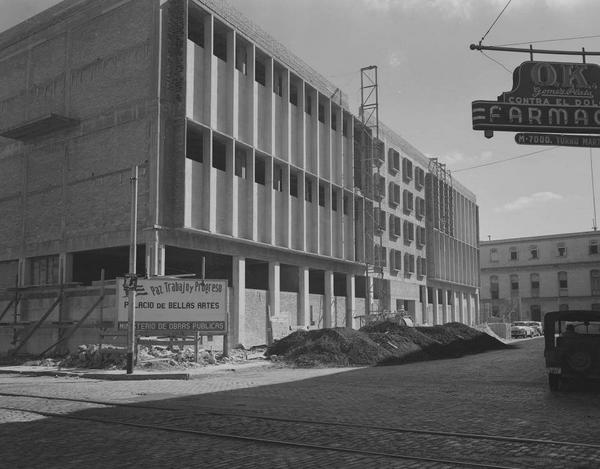 KarelBecerra's tweet photo. #CubaArchivo Palacio de Bellas Artes cerca de 1955 #Cuba https://t.co/hALybZtlCF