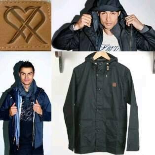 gilangg27_os's tweet photo. @DefriZuamaJMPD TRACKSUIT CR7 BLACK
Size M L XL
CUMA 165rb
Order cek BIO  http://t.co/XVLirU9Xq3