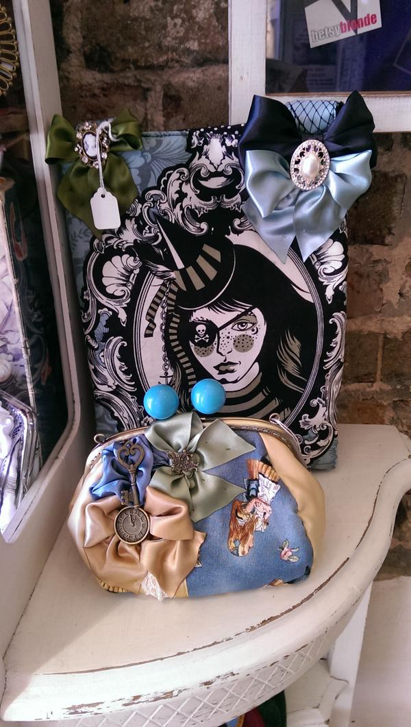 VelvetTattoos's tweet photo. Lovely new bags x http://t.co/dbMP0nkvt8