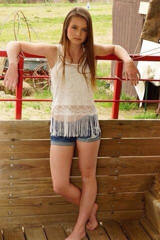 soasonnybug's tweet photo. @WilhelminaKids #willykids my daughter is 13 and 5' 4". Is she tall enough to be a term model? http://t.co/kM06FtU3tC