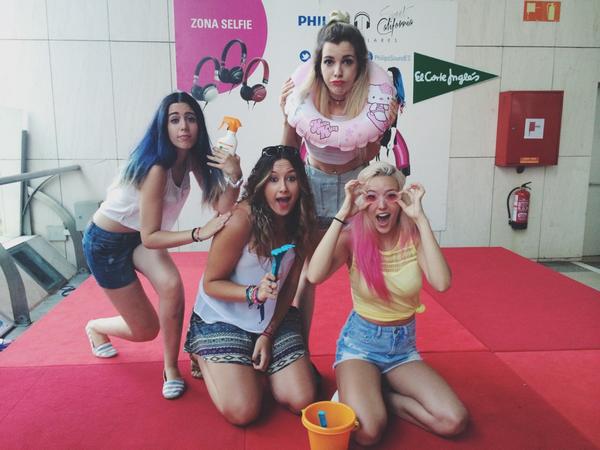 natttalia93's tweet image. 💁✌️💕 #SweetSelfie @SWTCalifornia @Philips_Sound