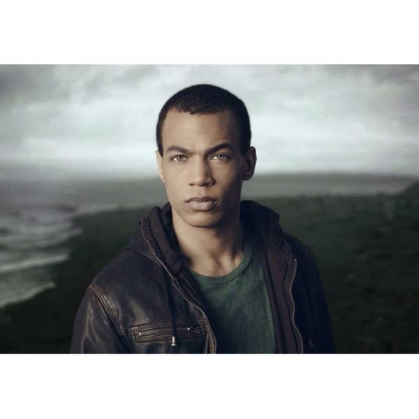 RT #yyj favourite <a href="/kendrick38/">Kendrick Sampson</a> ...as Dean Iverson: Cast photos for #Gracepoint! Oct2 on FOX! <a href="/Foxtv/">FOX</a> <a href="/GracepointFOX/">.</a>
