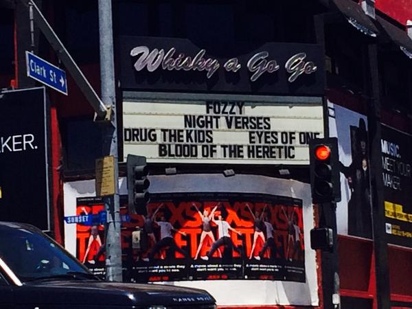 EyesOfOne_'s tweet photo. Let's go!!!!!!!! #partyongarth! http://t.co/3BycV70EOm
