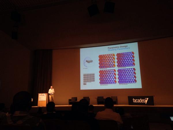 solarshading's tweet photo. Shane from @WoodsBagot talking about responsive facade design and shading at @FacadesPlus http://t.co/GsJstPFLmq