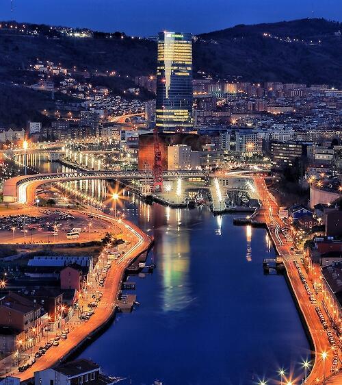 _Paisajes_'s tweet photo. Bilbao, paisaje urbano - España http://t.co/vMCiIj3PQx