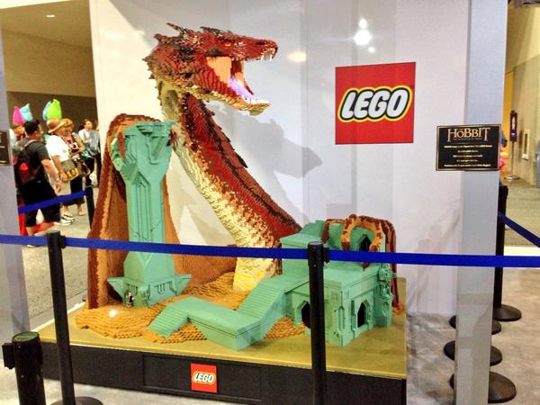 LEGOTheHobbit's tweet photo. Check out this awesome LEGO Smaug from San Diego Comic-Con! #LEGOTheHobbit #SDCC http://t.co/oLmUmdP0TR