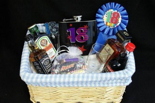 Best Birthday Wishes On Twitter Funny Birthday Present For 18th Birthday Celebration Party Fun Cool Birthday Party Present Gift Http T Co 8tnjwznr4m