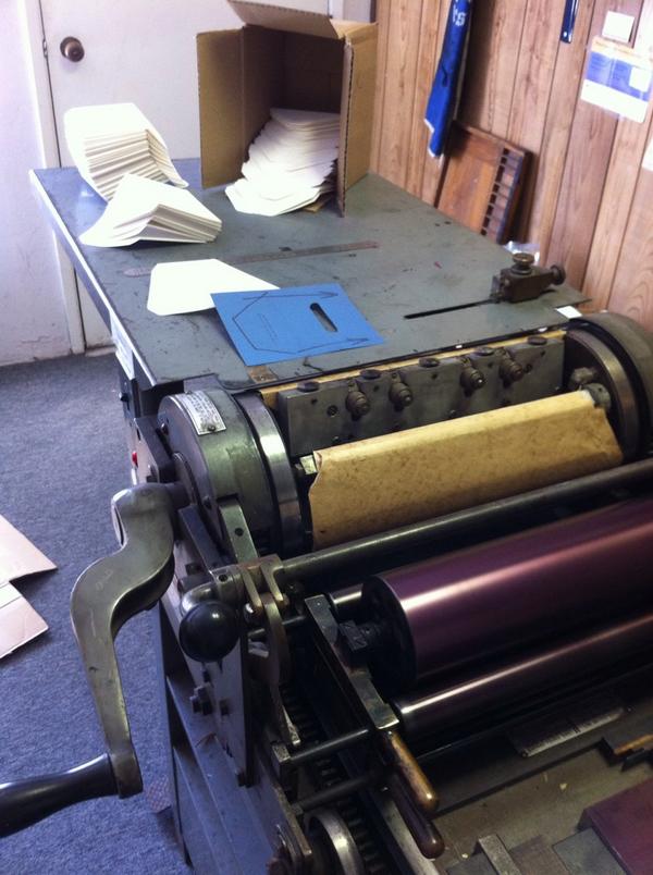 ArtNoose's tweet photo. @VanSonInk - thanks for the 511U custom mix! Put it on the press right away! #aubergine #letterpress http://t.co/xif1aoOXtz