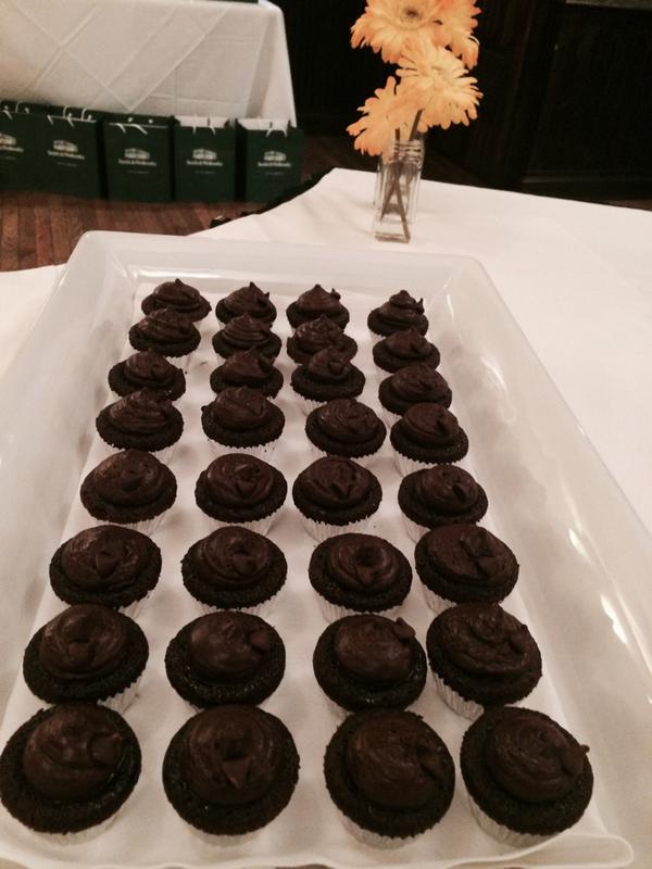 dpmwebb's tweet image. Washington DC LIVE break yummies  #yaypym