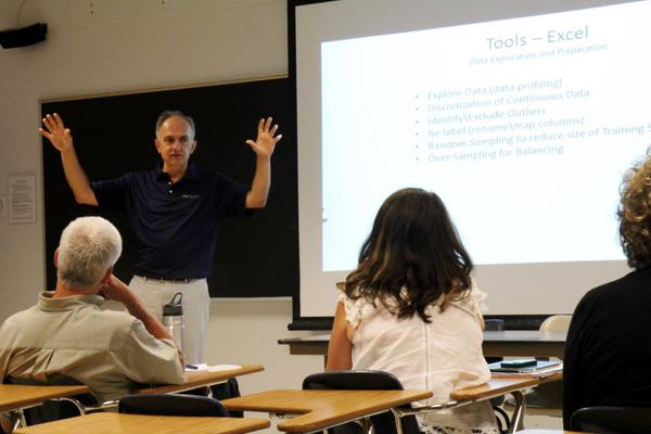 MHTechCon's tweet image. @carlosbossy on Predictive Modeling #MHTechCon