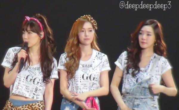 Inna Liphya F Rt Deepdeepdeep3 D 7 Tiffany Jeti Jessica Taeyeon Snsd 少女時代 During Gg 3rd Japan Tour Http T Co Cvlna8n45u