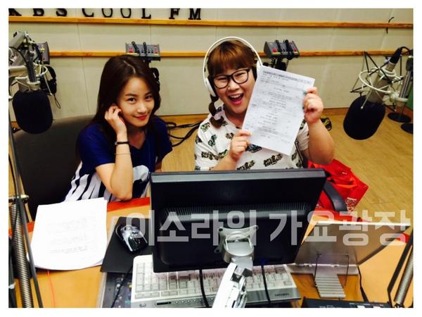 아니 이게 누군가요? 화요요정 김지민+김민경씨 아니에요?! 오늘은 특별히 디제이석에 앉은, 가요광장의 요정들! 만나러 오세요:)