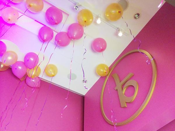 chellemorgan's tweet photo. Such a lovely crowd at the @bombaybrowbar party tonight. Time for beautiful brows! #VIPBombshell http://t.co/oQbvGEeWx4