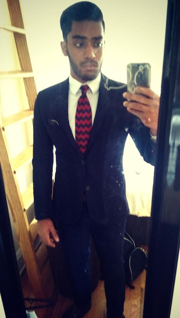 adkumar15's tweet photo. Last full week, so #tbt to getting ready for my interview. #SuitAndTie #lemmetakeaselfie @AdeccoWaytoWork @AdeccoUSA http://t.co/nal3U1XgzK