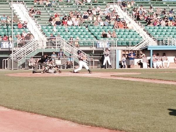 Jordan_permoda's tweet image. Great game tonight!! #Growlers