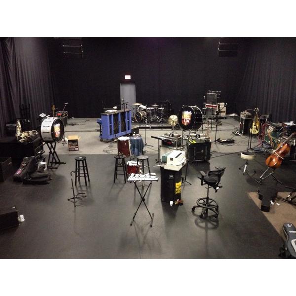 4kingandcountry's tweet photo. Curious to know what a fK&amp;C rehearsal looks like amid dreaming up live versions of the new songs? Wonder no more. 😏 http://t.co/YQ7oZXnn0Z
