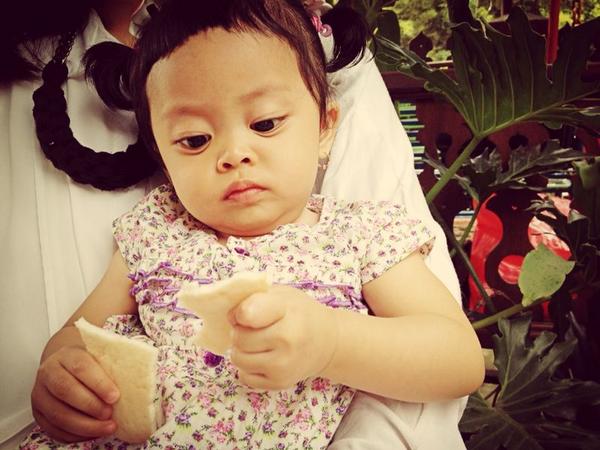 Just
4 of us with ayah now