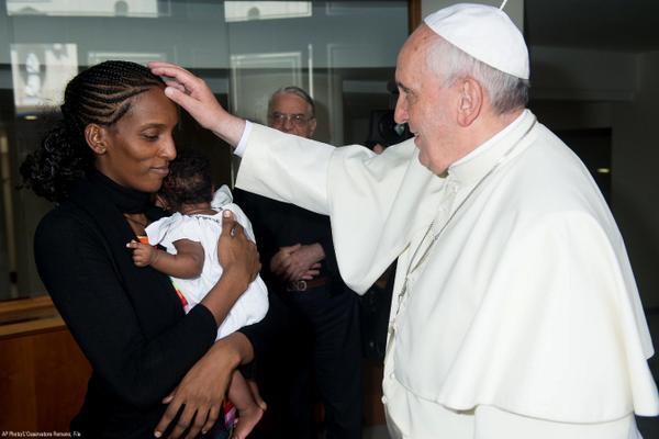LifeNewsHQ's tweet photo. Meriam Ibrahim Visits Pope Francis After Finally Leaving Sudan http://t.co/vSkQwlUKit #SaveMeriam #tcot #Catholic http://t.co/KSMU1oek8n