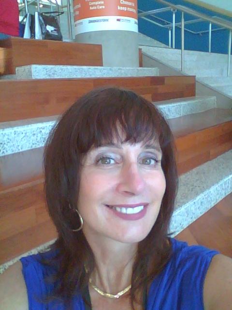 FirstClassWoman's tweet photo. #selfiebration at #BlogHer14 http://t.co/IzxCkqTS7T