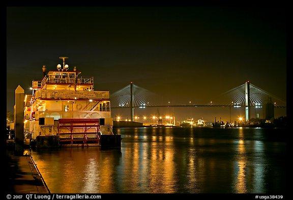 TravelReportMX's tweet photo. Para #noches inolvidables, @VisitSavannah, exótico destino de #USA: http://t.co/r9xXxAuiD0  #InsideDelta #turismo http://t.co/kI2wvgL4Fb