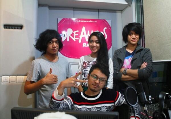 Vierratale's tweet photo. Semangat puasanya hari ini.. happy fasting! http://t.co/Y6TRizWr3q