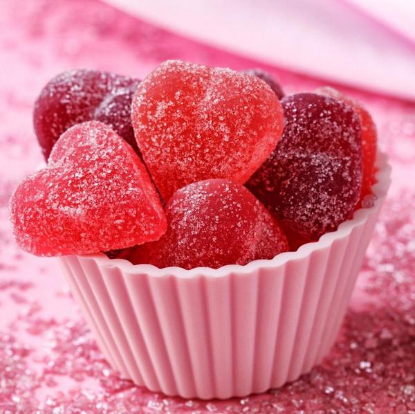 Şeker gibi bir bayram geçirmeniz dileğiyle.. Mutlu Bayramlar! #nisantasi #buyukbeden #plussize #beyhan