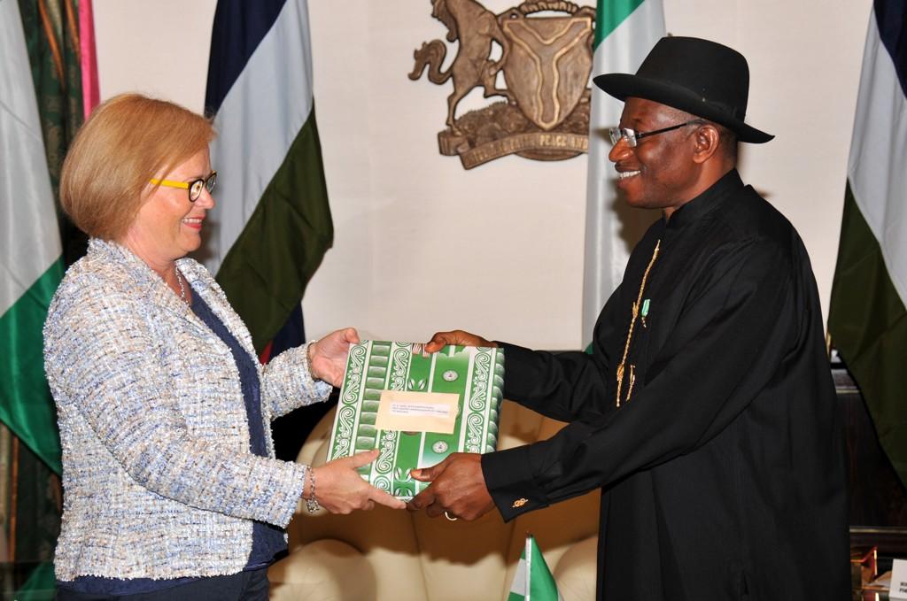 Embedded image permalink