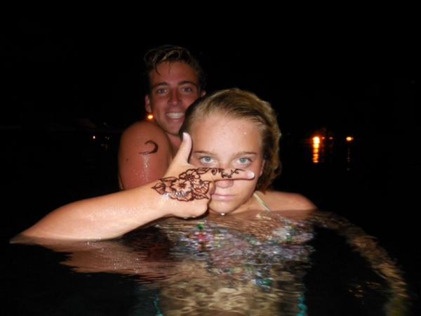 caroline__vm's tweet photo. Cabo nights @vanmatrezach http://t.co/tYr5ZXhilk